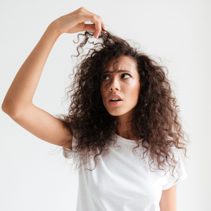 How to Dry Curly Hair Without Frizz: The Complete Guide