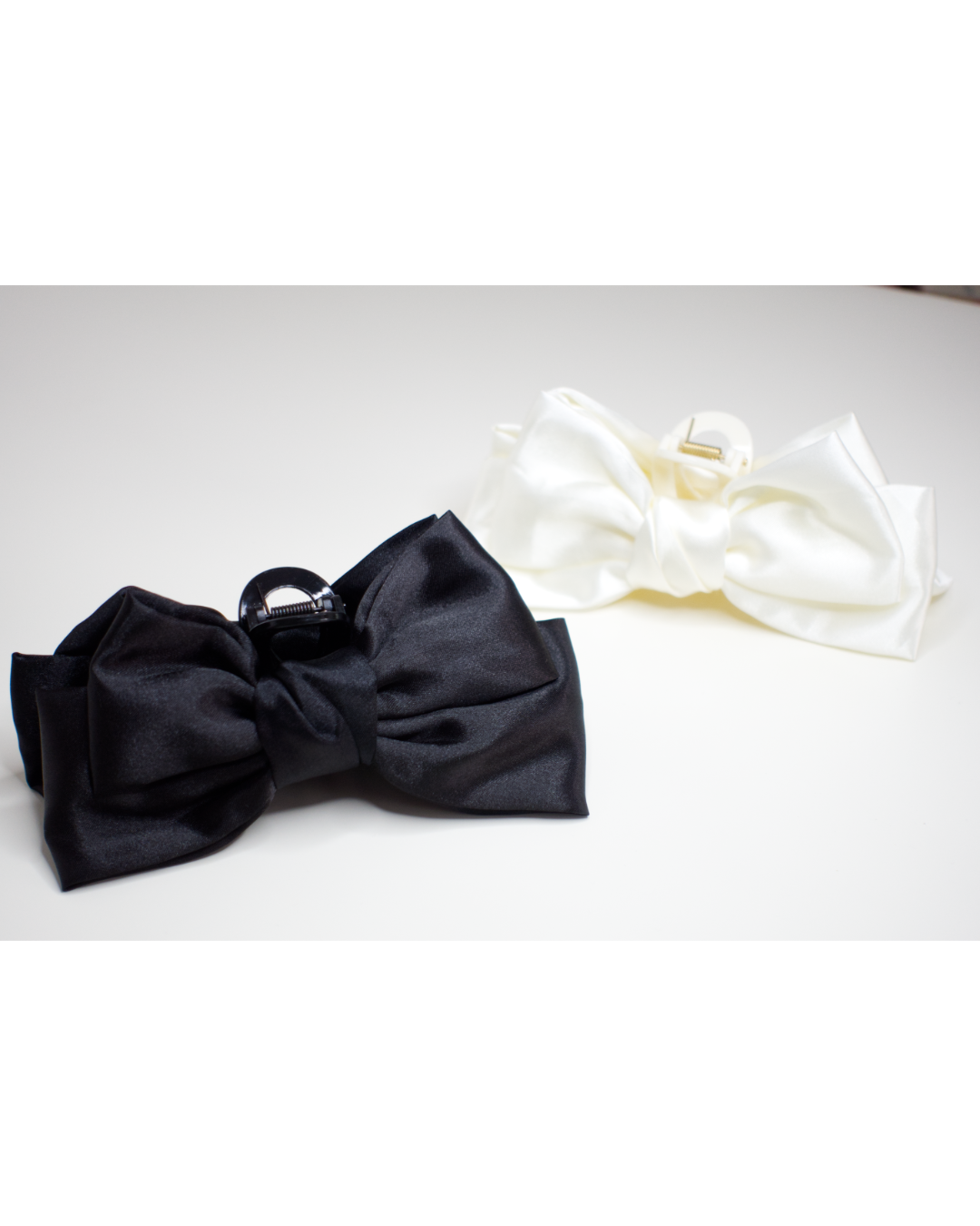 Large Bow Clip - Cream